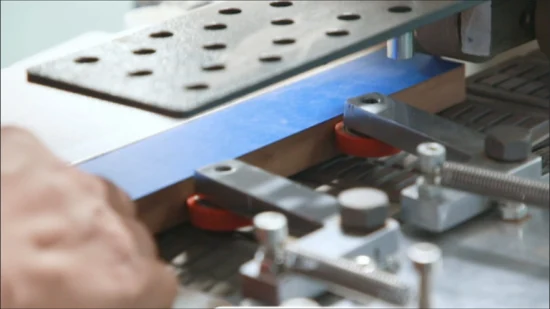 Фошаньский автоматический деревообрабатывающий кромкооблицовочный станок для производства панелей из дерева